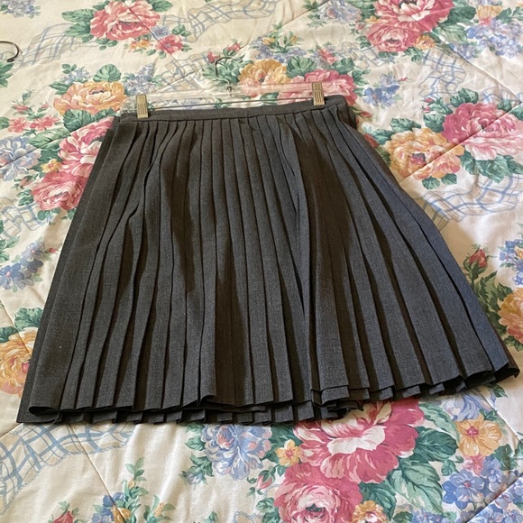 Anne Klein Charcoal Pleated Skirt - Picture 1 of 1